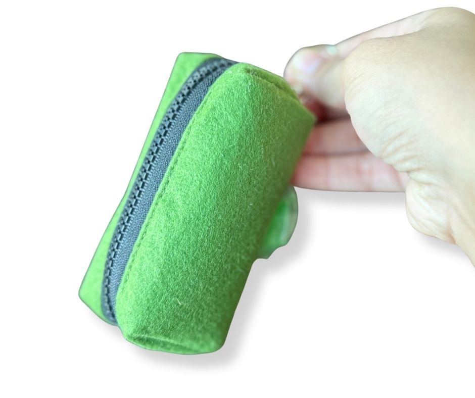 Zööchi & Co. - Pawty Pouch : a sustainable poop bag holder