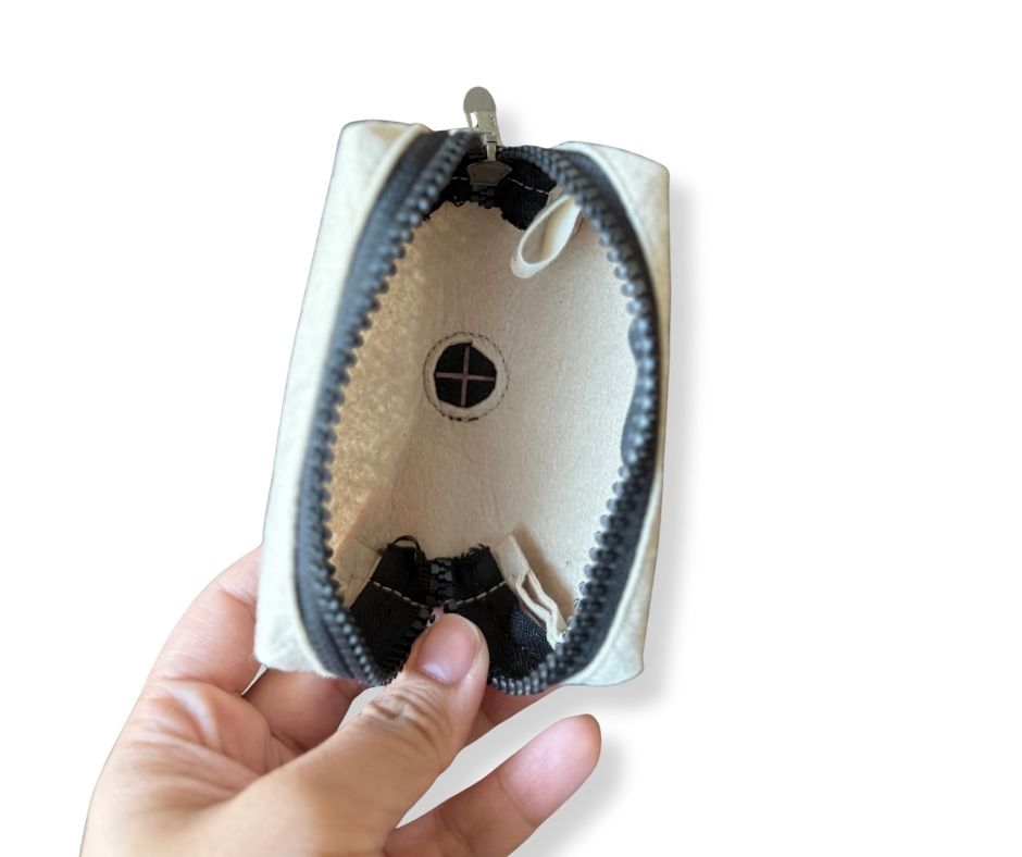 Zööchi & Co. - Pawty Pouch : a sustainable poop bag holder