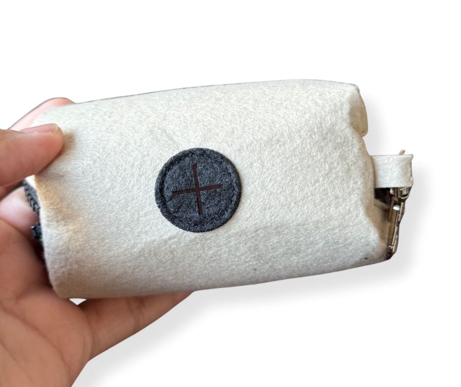 Zööchi & Co. - Pawty Pouch : a sustainable poop bag holder