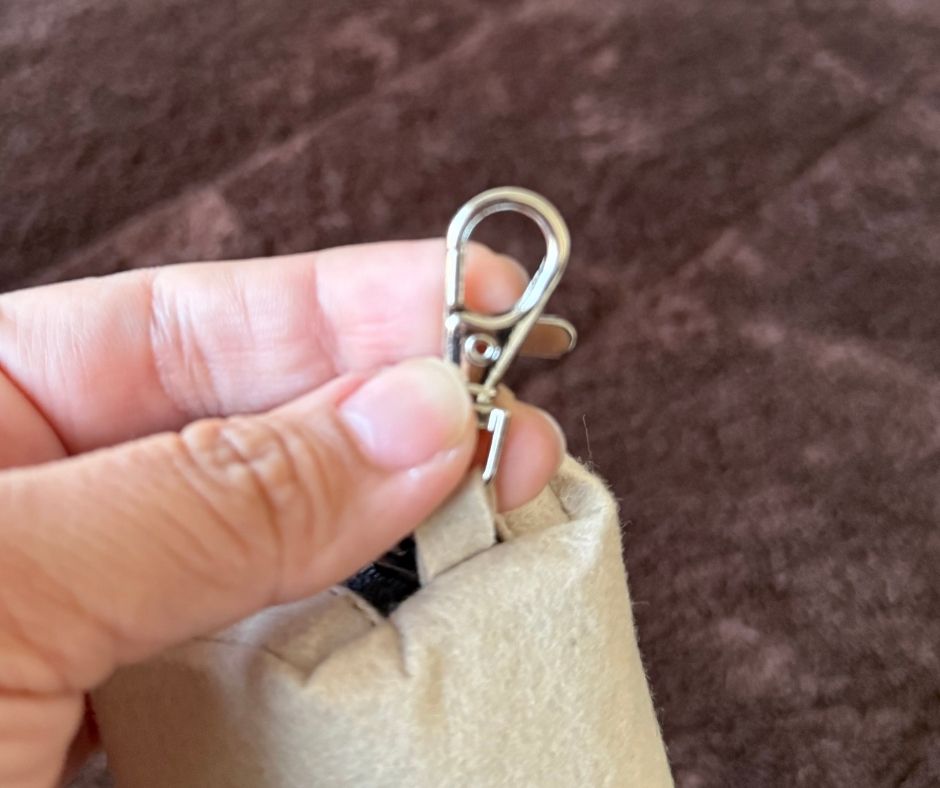 Zööchi & Co. - Pawty Pouch : a sustainable poop bag holder