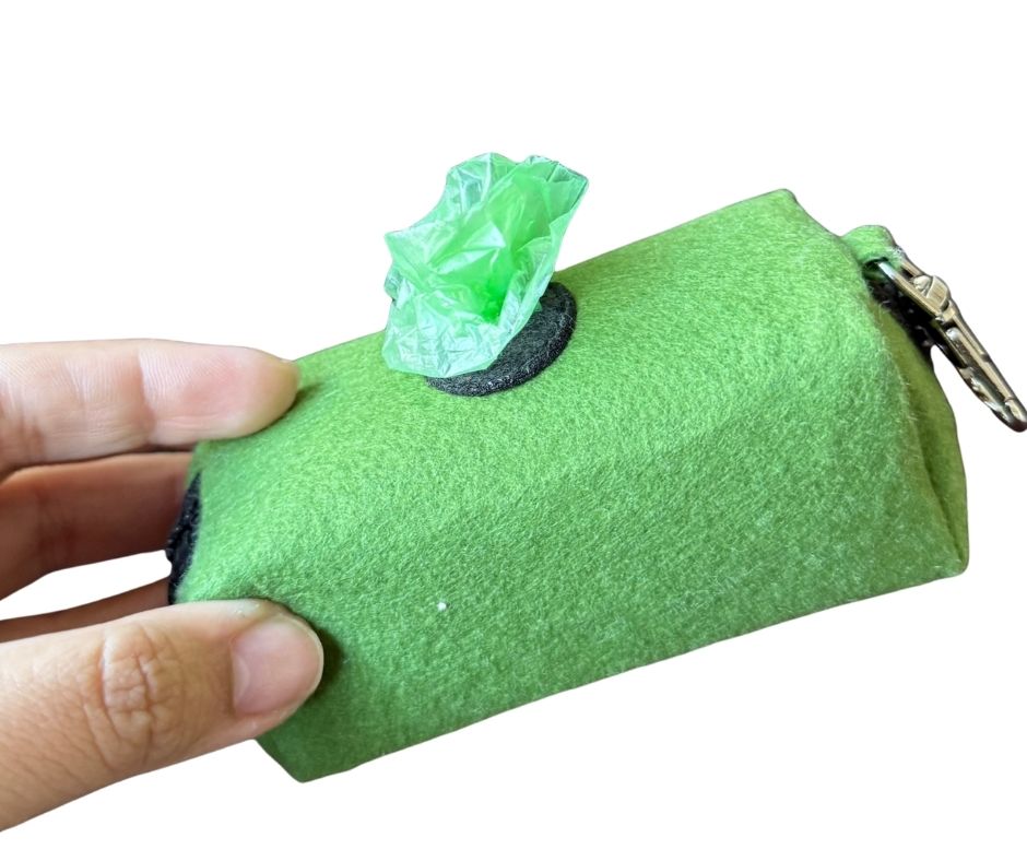 Zööchi & Co. - Pawty Pouch : a sustainable poop bag holder