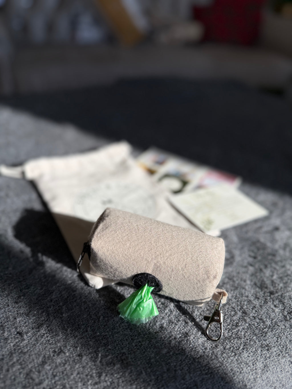 Zööchi & Co. - Pawty Pouch : a sustainable poop bag holder