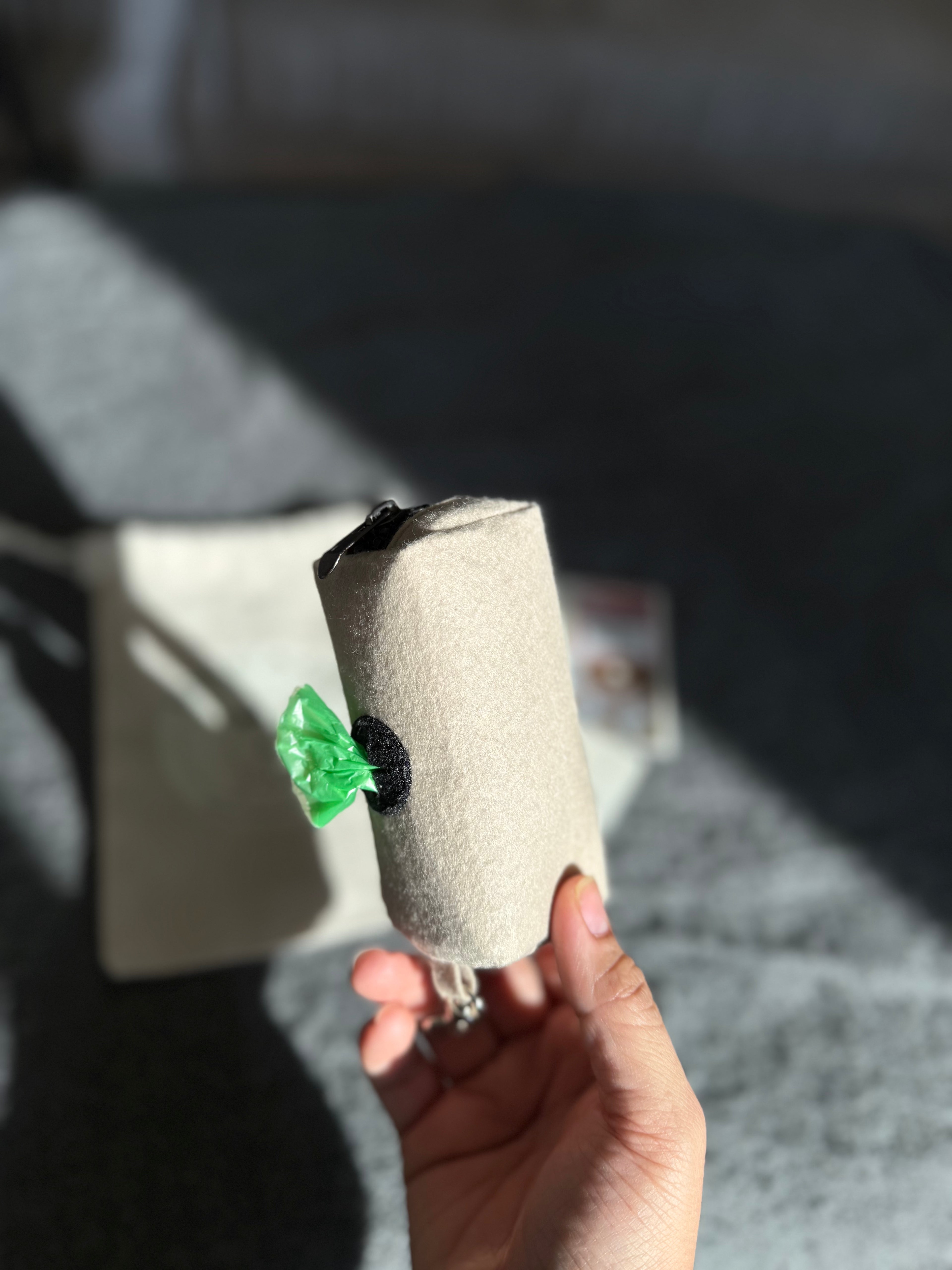 Zööchi & Co. - Pawty Pouch : a sustainable poop bag holder